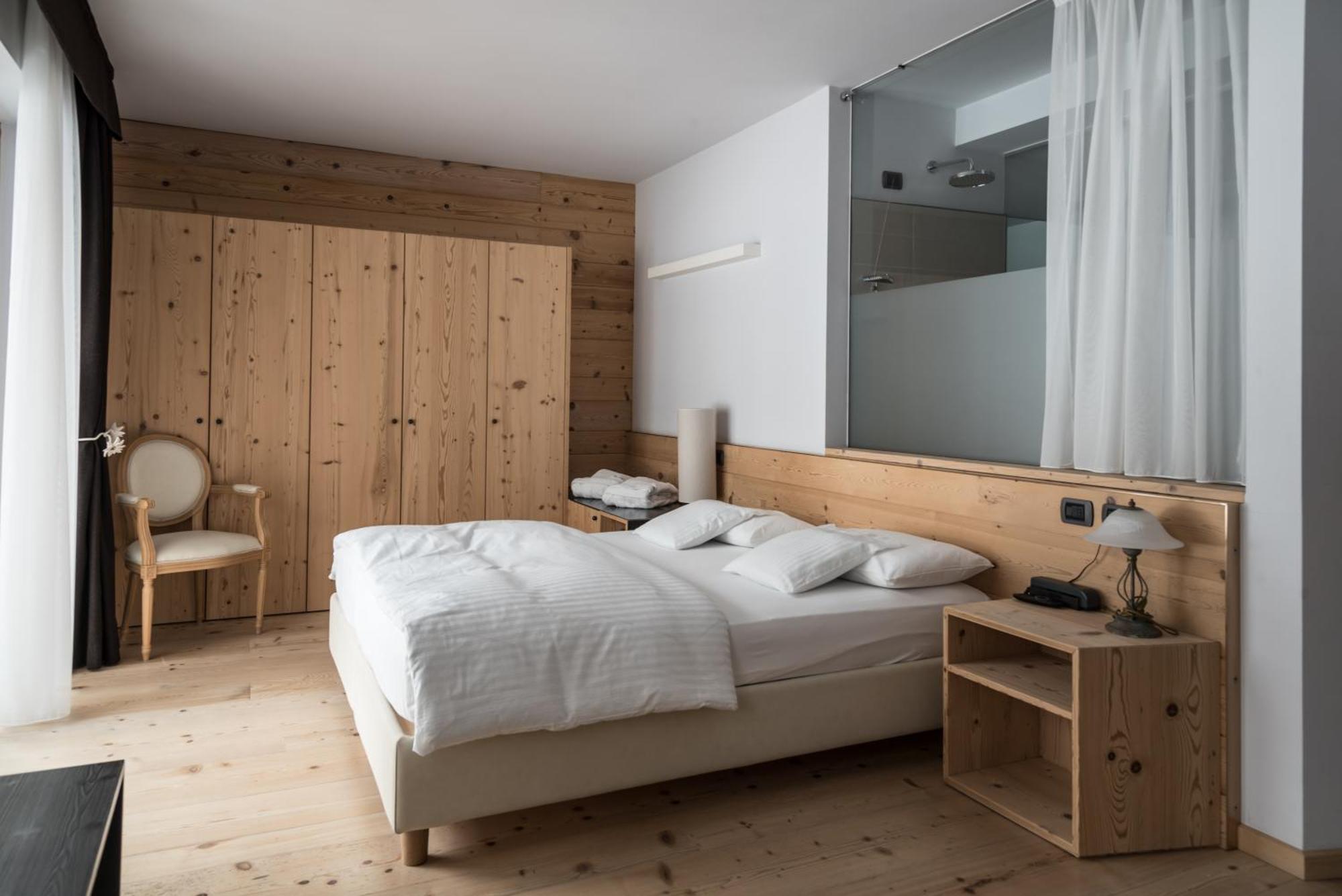 Chalet Laura Lodge Hotel Мадона ди Кампильо Екстериор снимка