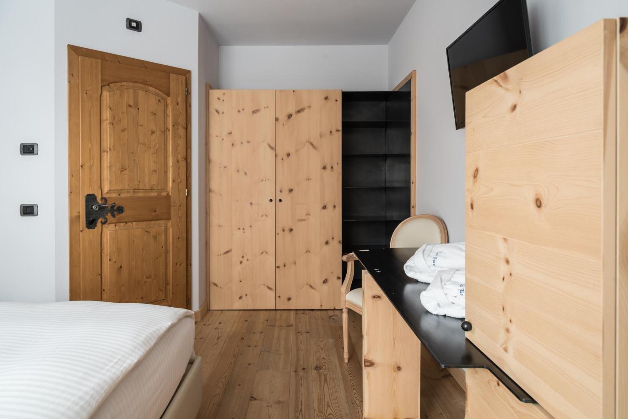 Chalet Laura Lodge Hotel Мадона ди Кампильо Екстериор снимка